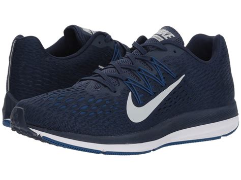 navy blue nike running shoes